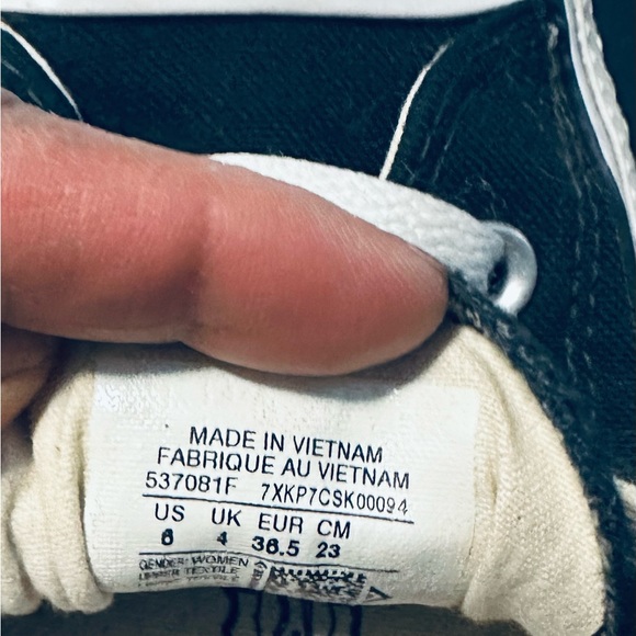 CT. Shoreline Slip converse shoes black and white .  Not longer using them. - Picture 4 of 4